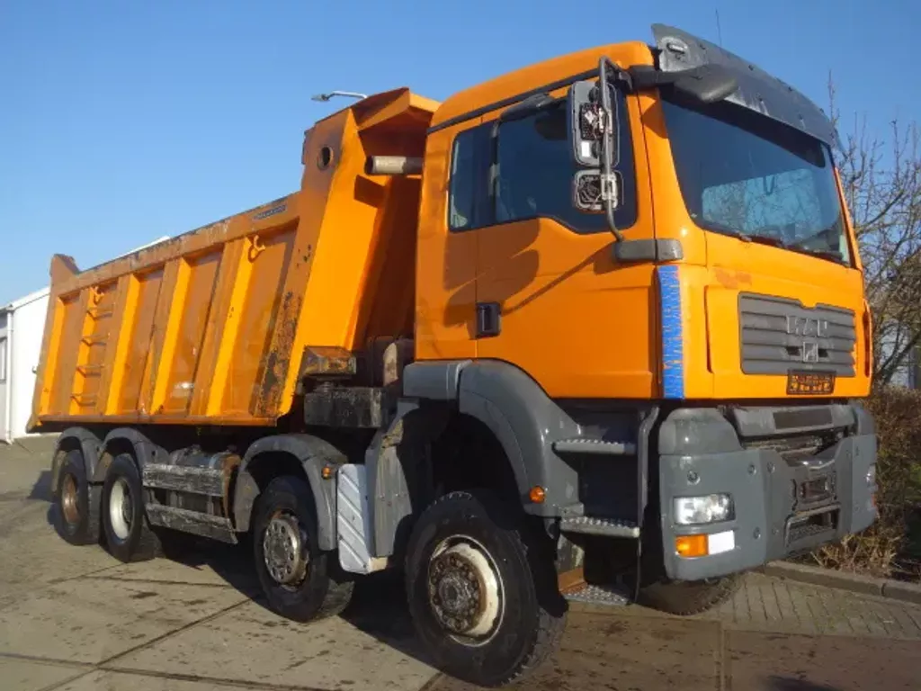 MAN TGA 41.440 8X6 MEILLER 22 CUB MANUAL GEARBOX