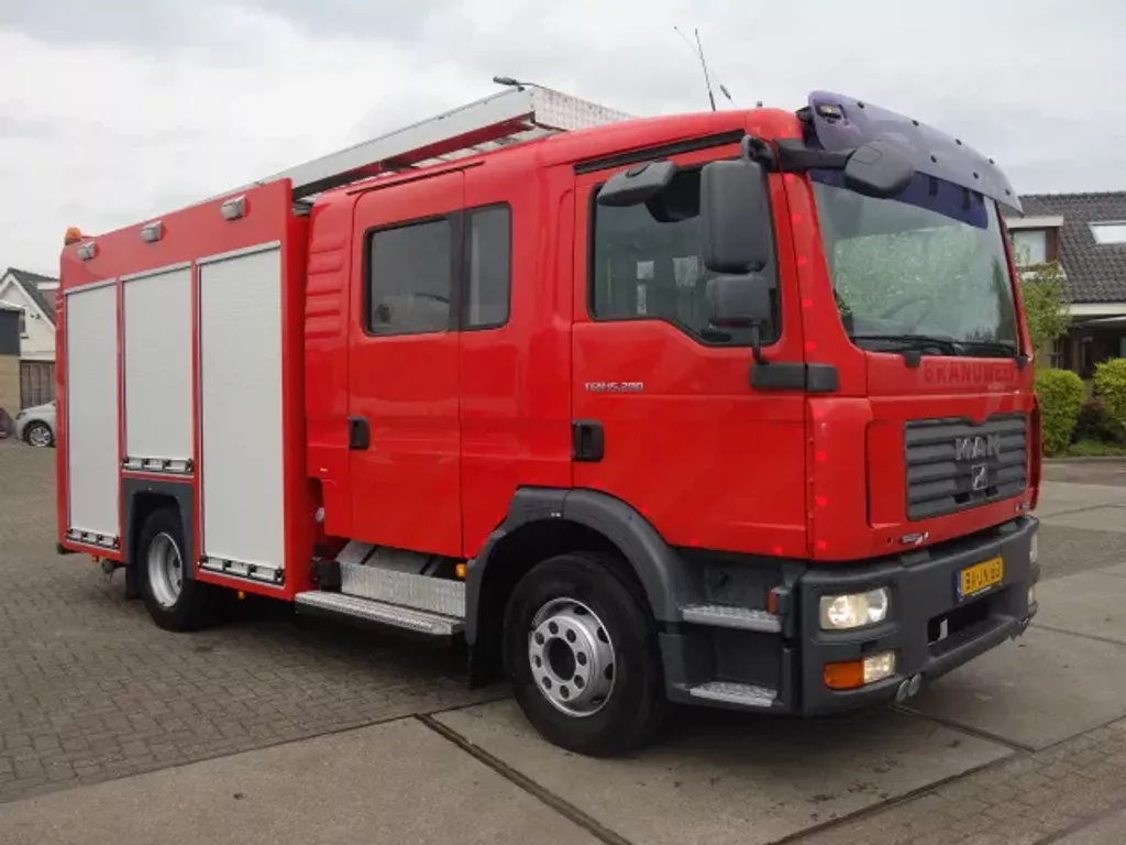 MAN TGM 15.290 15-280 BOMBEROS FIRE TRUCK, 3000 LITER PER MIN