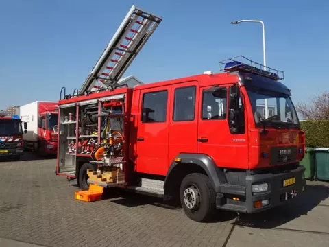 MAN LE 250 godiva pump with holmatro set MAN LE 250 godiva pump with holmatro set