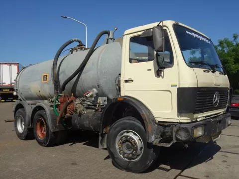 Mercedes-Benz 2222 6X4 WATERTANKER WITH PUMP Mercedes-Benz 2222 6X4 WATERTANKER WITH PUMP